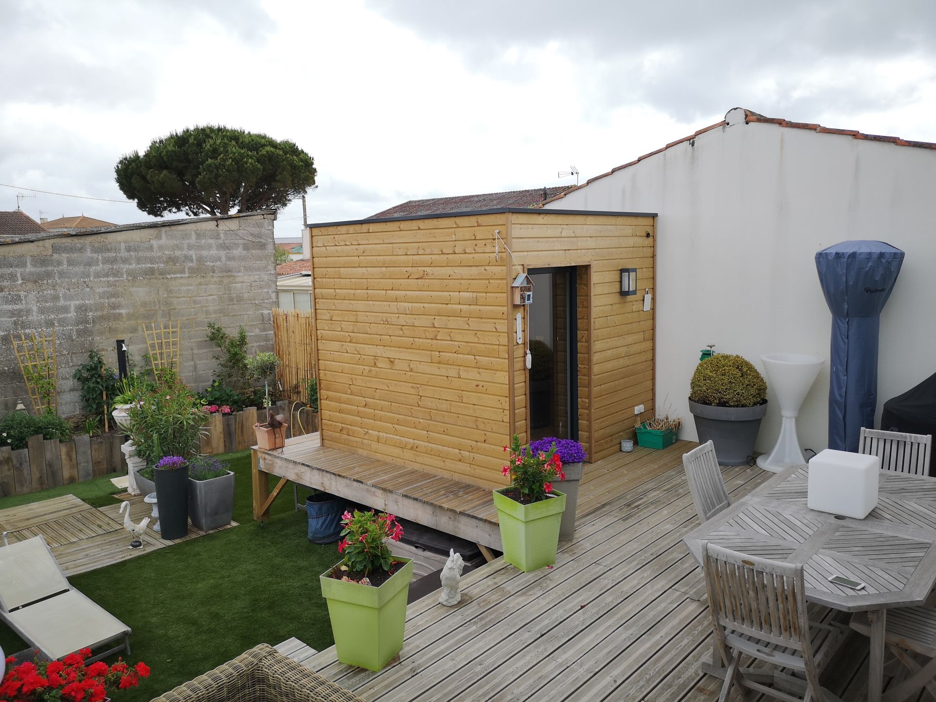 Studio bois sur terrasse — réalisation Menuiserie Dambron